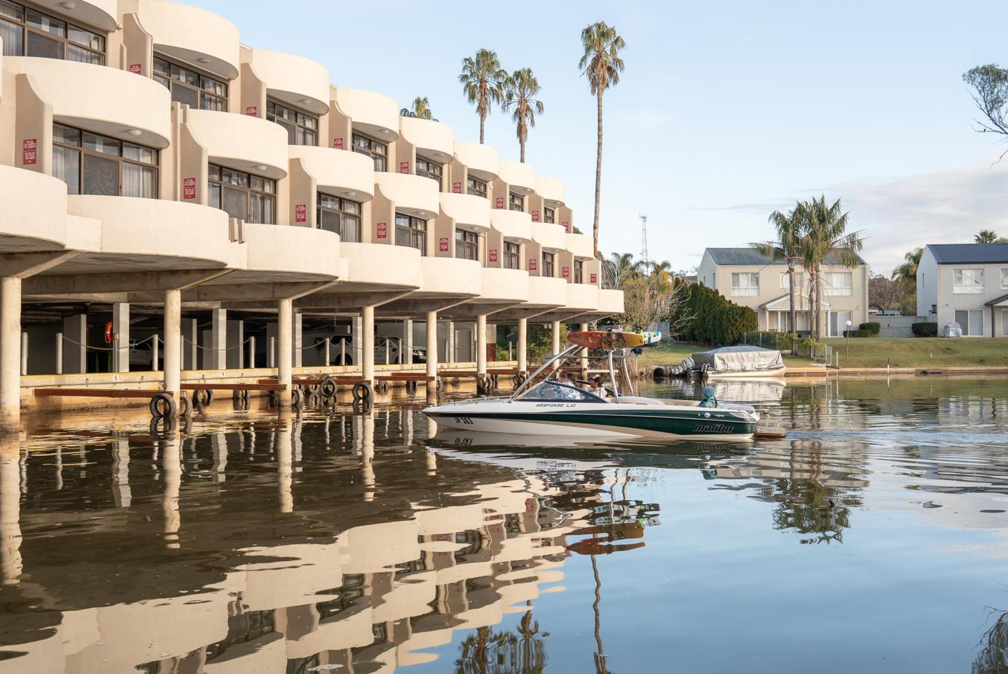 Resort Boatel