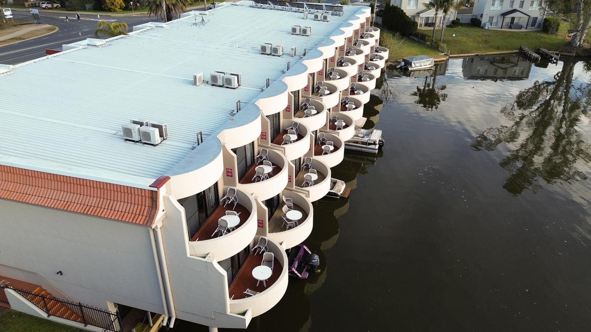 Boatel 3* Mulwala