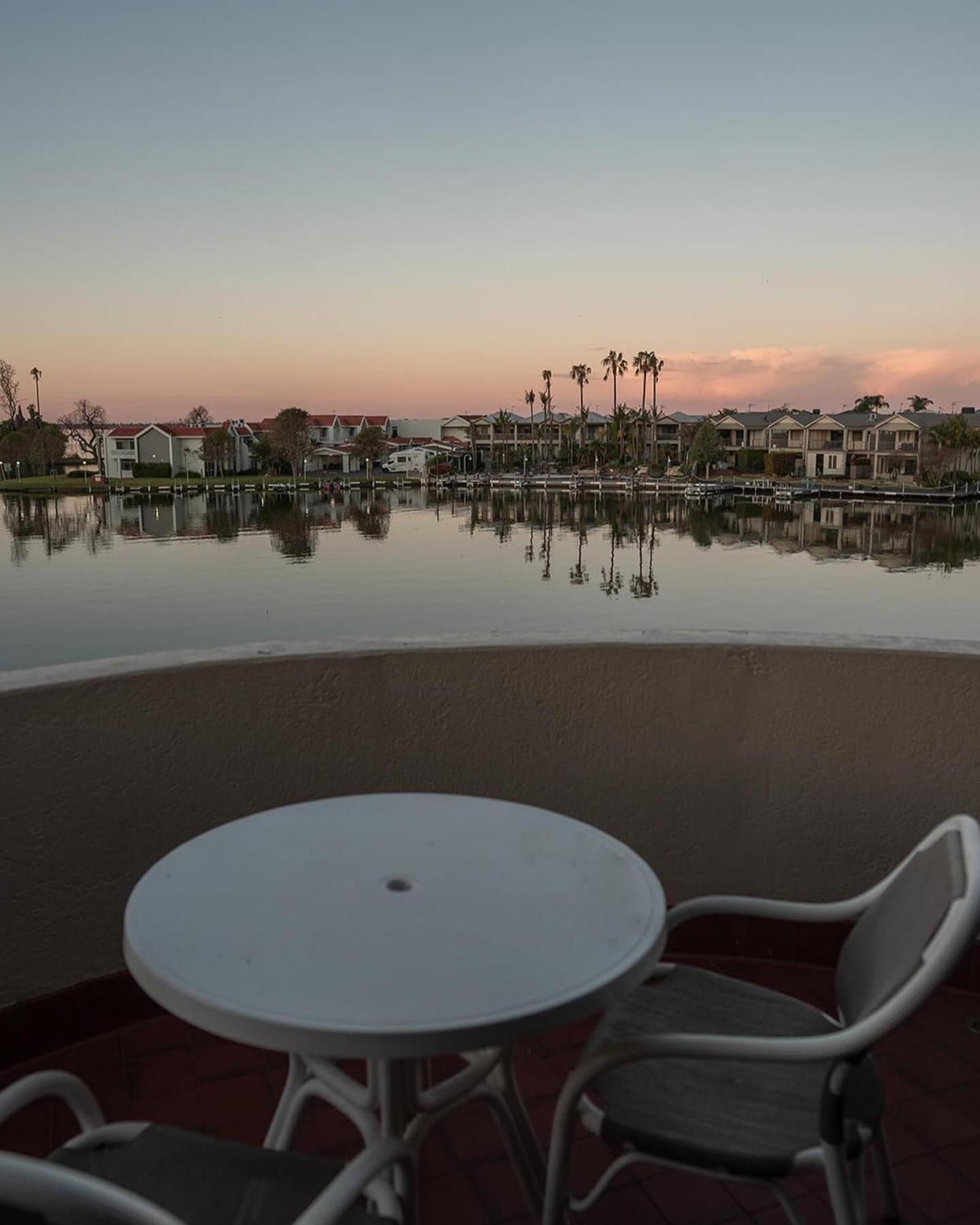 Boatel Resort 3*